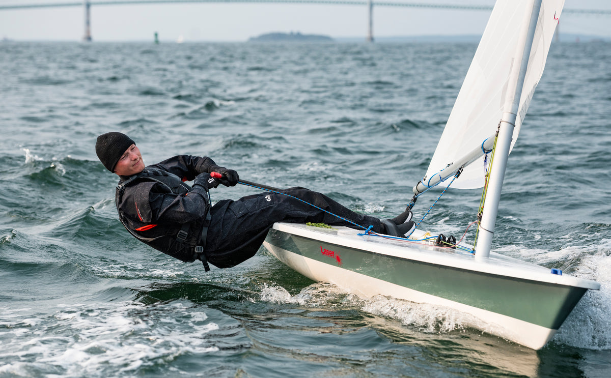 Man sailing in a GILL Drysuit 