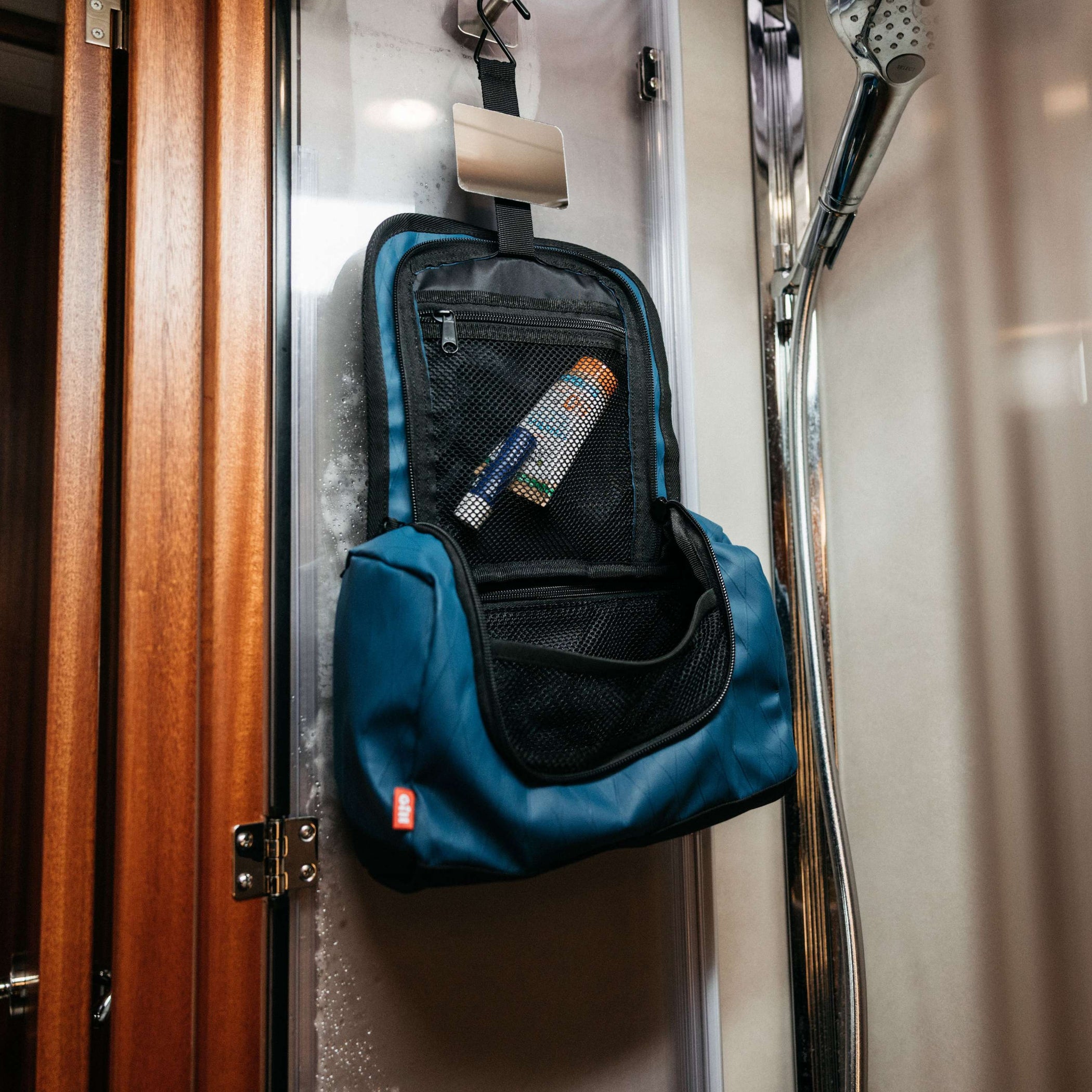 Navigator Wash Bag - Deep Dive