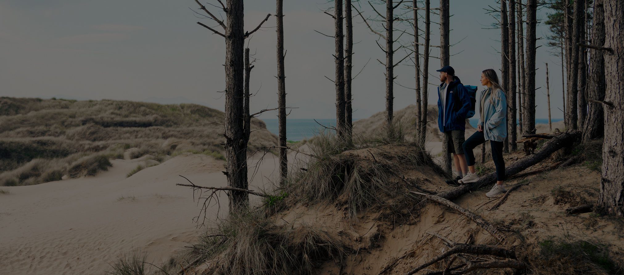 customer-reviews-hero-forest-couple-seascape