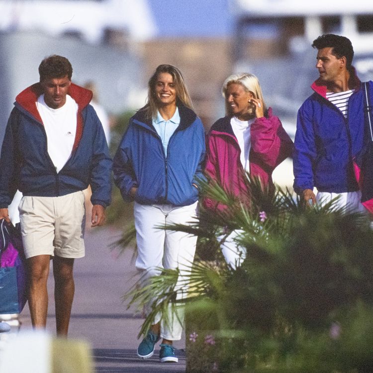 Crew Jacket Supporting (2) Crew Jacket Supporting (2)